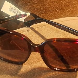 Woman's Gucci Sunglasses